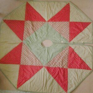 VHC Brands Quilted Cotton Christmas Tree Skirt With Red & Green Star Patchwork D